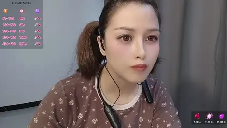 Lucky-xiuxiu webcam stripchat model stream image