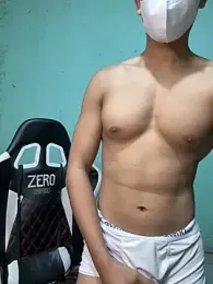 Thang100cu webcam model stream image