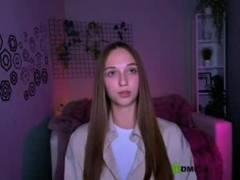 elara_night1 webcam model stream image