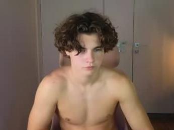 whiteskyy_ webcam model stream image