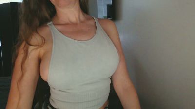 LoVe_On webcam model stream image