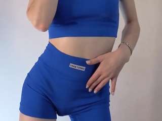 sue-holland webcam model stream image