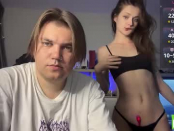 lovelly_mooncouple webcam model stream image