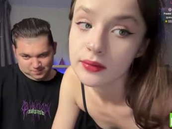 lovelly_mooncouple webcam chaturbate model stream image