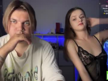 lovelly_mooncouple webcam model stream image