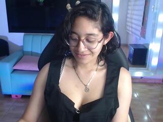 Lilii Gomez webcam model stream image