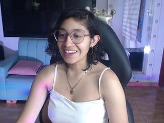 Lilii Gomez webcam model stream image