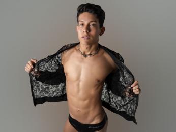 LeisanFox webcam model stream image