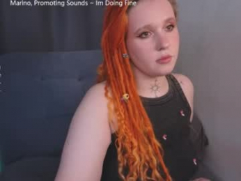 evaredmooon webcam model stream image