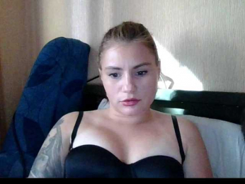 Blowjobqueens webcam model stream image