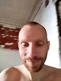 BroValentin webcam model stream image