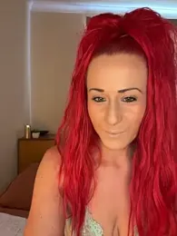 SweetSolez webcam model stream image