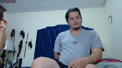 RoxyandAron2 webcam stripchat model stream image