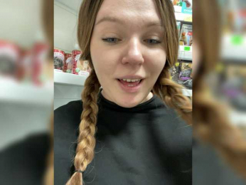 Monna-Krrrista webcam model stream image