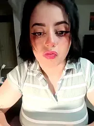 Lin-cute webcam model stream image