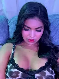 zoe_roux21 webcam model stream image