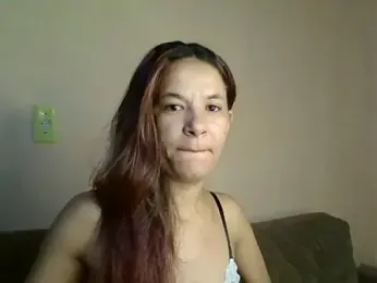 Alyne69PB webcam model stream image