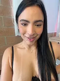 ValeriaTorress_ webcam model stream image