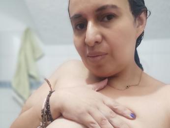 IbannaBely webcam preview