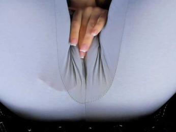 Kira-Kell webcam model stream image