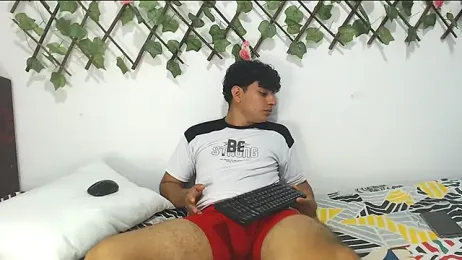 zachfox018 webcam model stream image