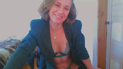 CristaQ webcam cam4 model stream image