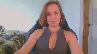 CristaQ webcam model stream image