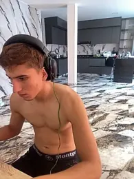 oliver_Lz webcam model stream image