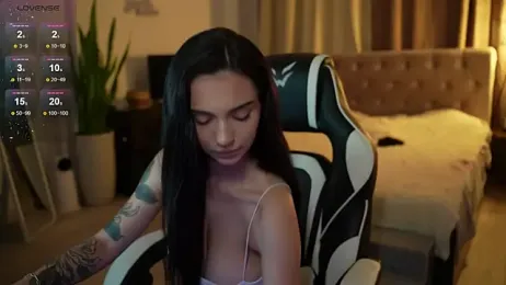 LindaWarners webcam model stream image