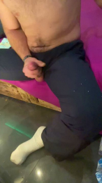 tobi332 webcam model stream image