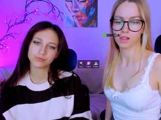 aurora-lily webcam model stream image