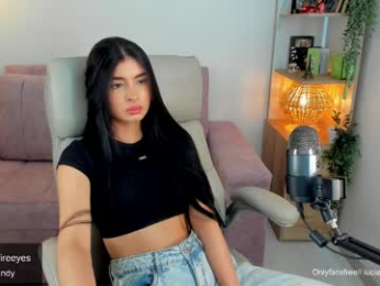 lucia_sandy webcam model stream image