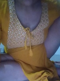Hot-Shivani webcam model stream image