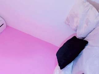 emmajonees webcam model stream image