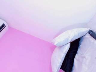 emmajonees webcam model stream image
