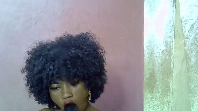 Esmeraldah webcam model stream image