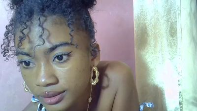Esmeraldah webcam model stream image