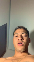 Gustavoalves22 webcam model stream image