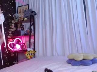 laralittle webcam model stream image