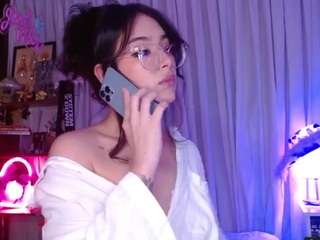 laralittle webcam model stream image