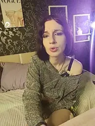 MickeQuinee webcam Stripchat model stream image