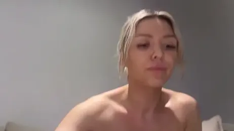 lolableux webcam model stream image