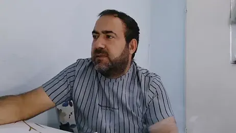 dark-look webcam model stream image