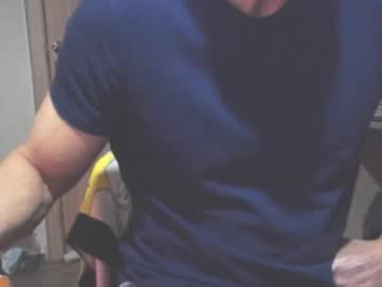 carin_the_body webcam model stream image