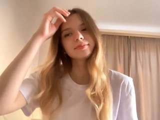 cwenhanchett webcam model stream image