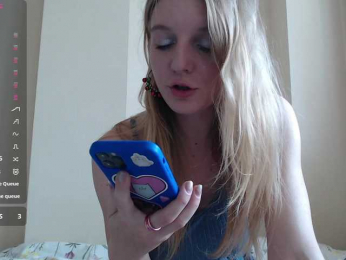 MaagilineKass webcam model stream image