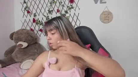 emma_grays2 webcam stripchat model stream image