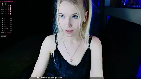 NaomiHita webcam model stream image