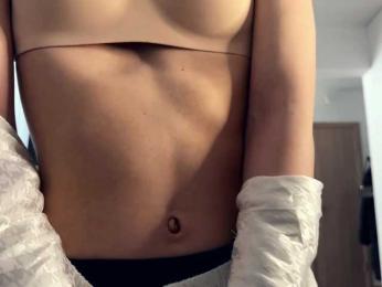 LauraMondella webcam model stream image