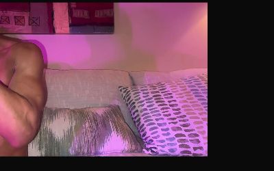 Breedme4free webcam model stream image